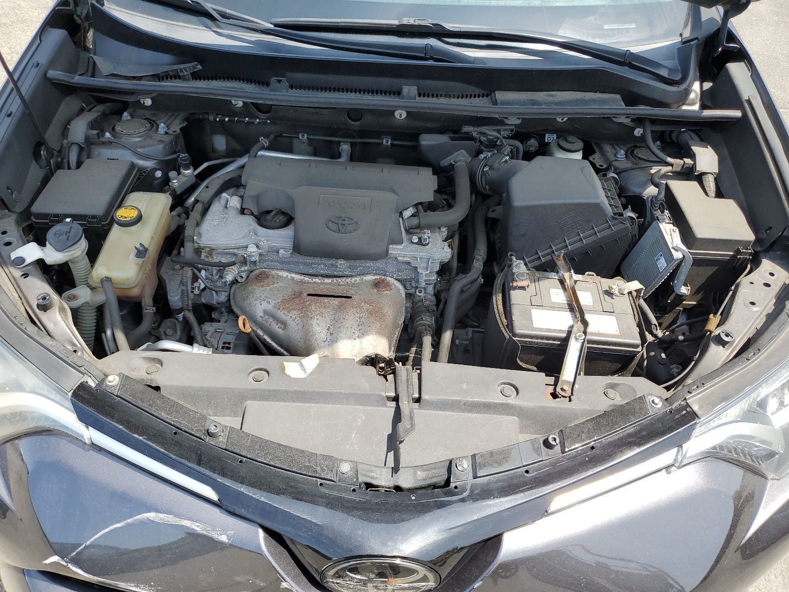 2T3RFREV1JW800138 2018 Toyota Rav4 Adventure