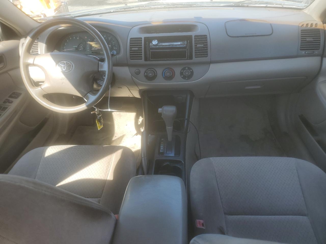 2003 Toyota Camry Le VIN: 4T1BE32K53U682926 Lot: 64897154