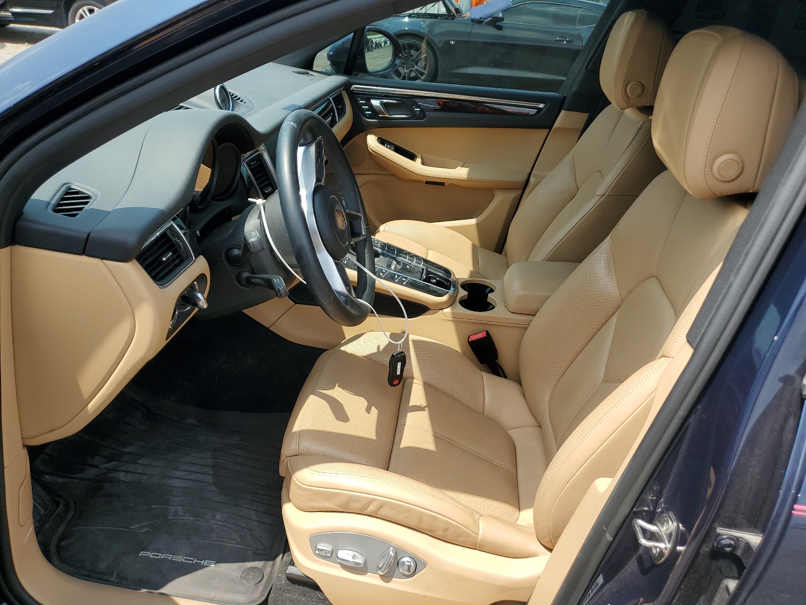 WP1AB2A51HLB16739 2017 Porsche Macan S