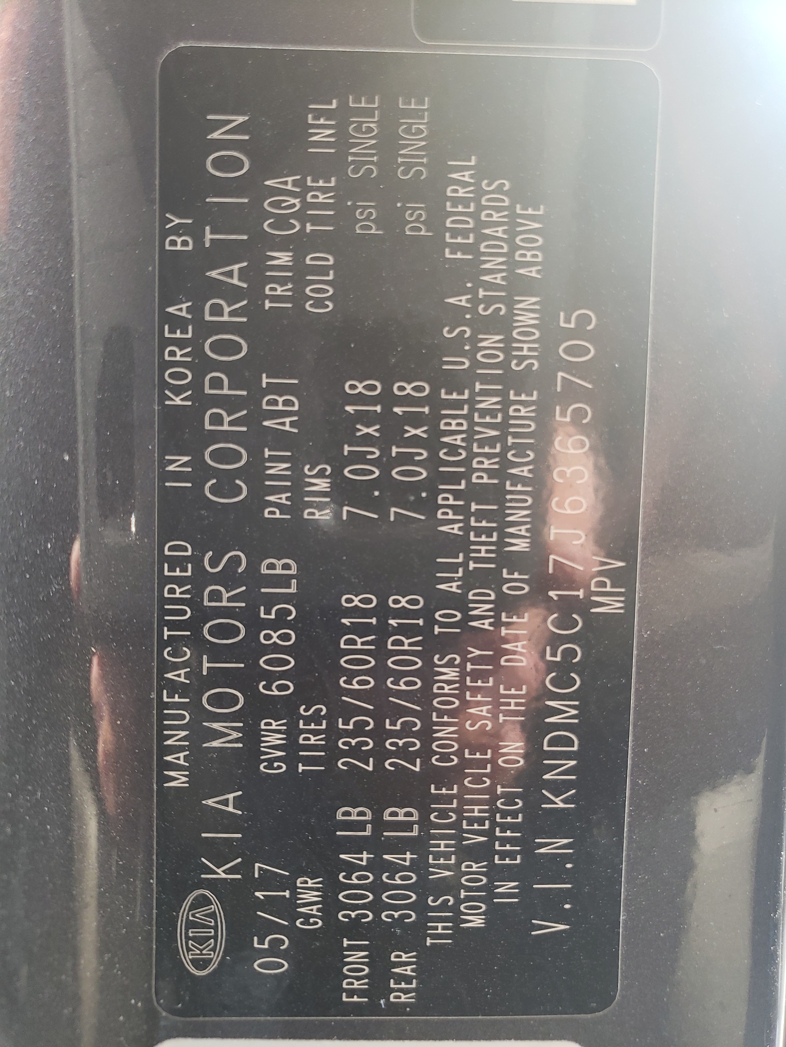 KNDMC5C17J6365705 2018 Kia Sedona Ex