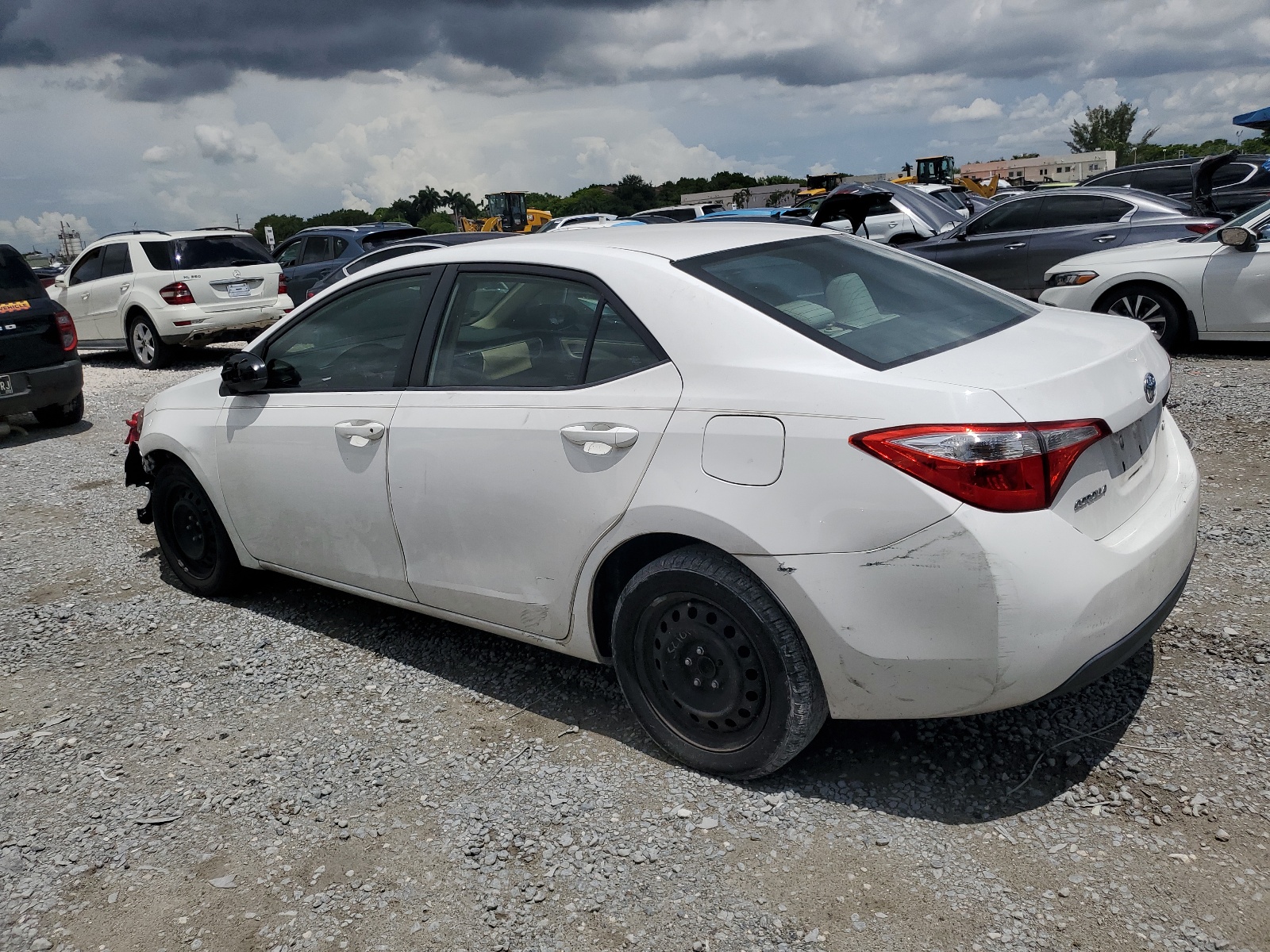 2015 Toyota Corolla L vin: 2T1BURHE8FC471586