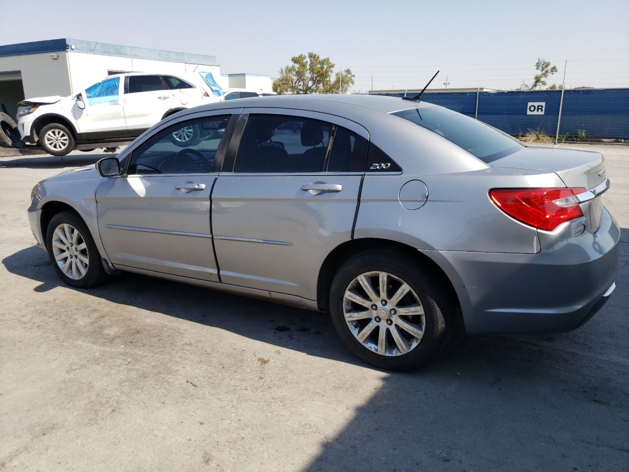 1C3CCBBB2DN683606 2013 Chrysler 200 Touring