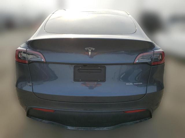  TESLA MODEL Y 2024 Серый