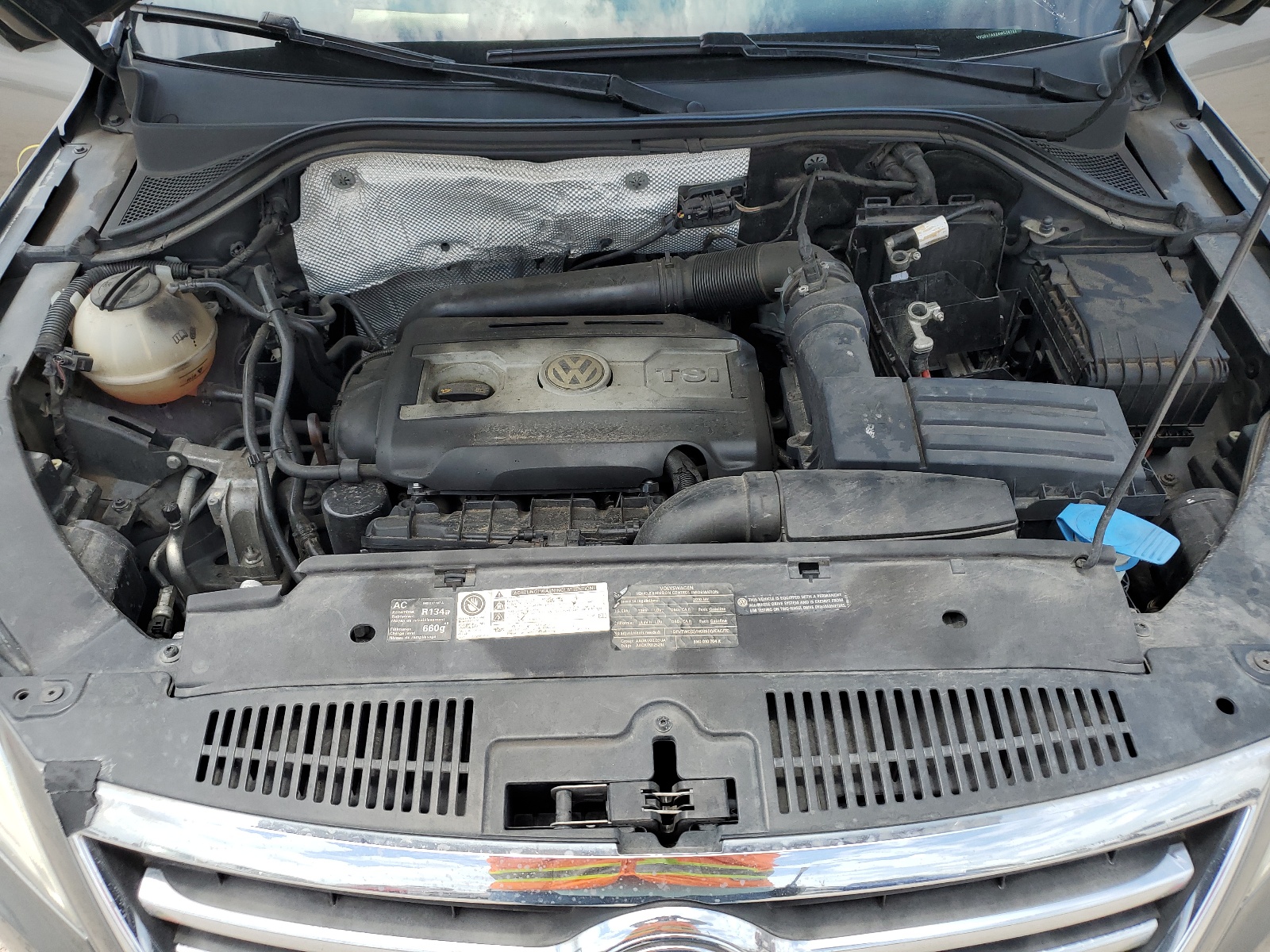 WVGBV7AX2AW526722 2010 Volkswagen Tiguan Se