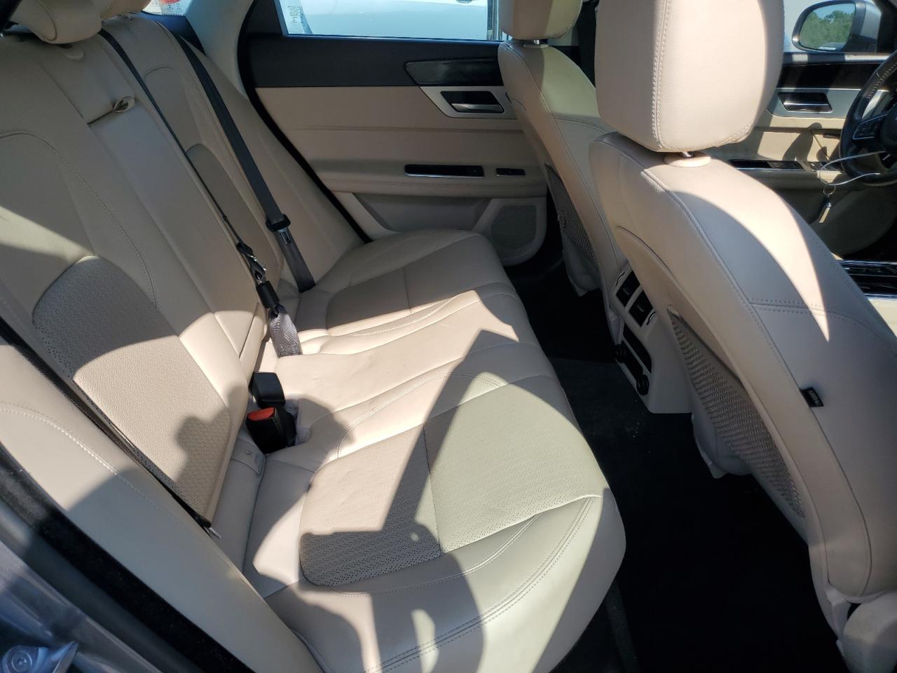 2016 Jaguar Xf Prestige VIN: SAJBK4BV8GCY15110 Lot: 58832254