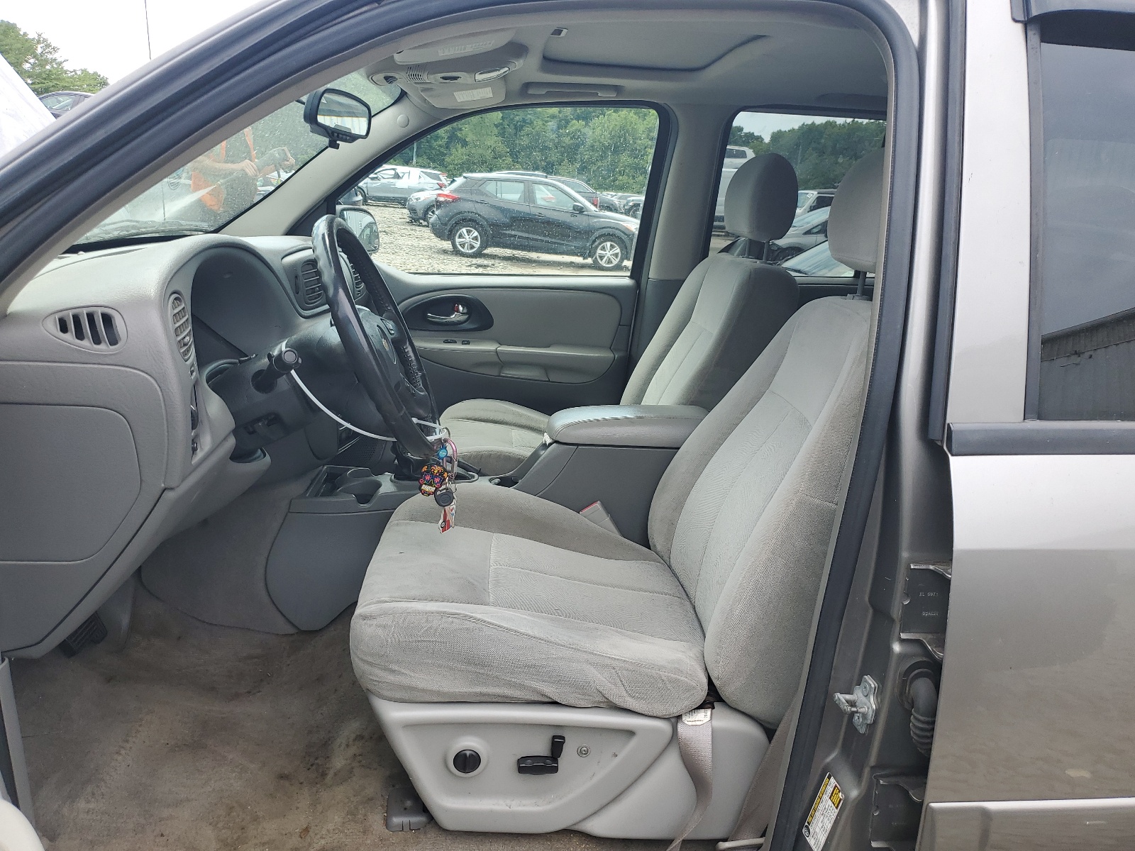 1GNDT13S752375558 2005 Chevrolet Trailblazer Ls