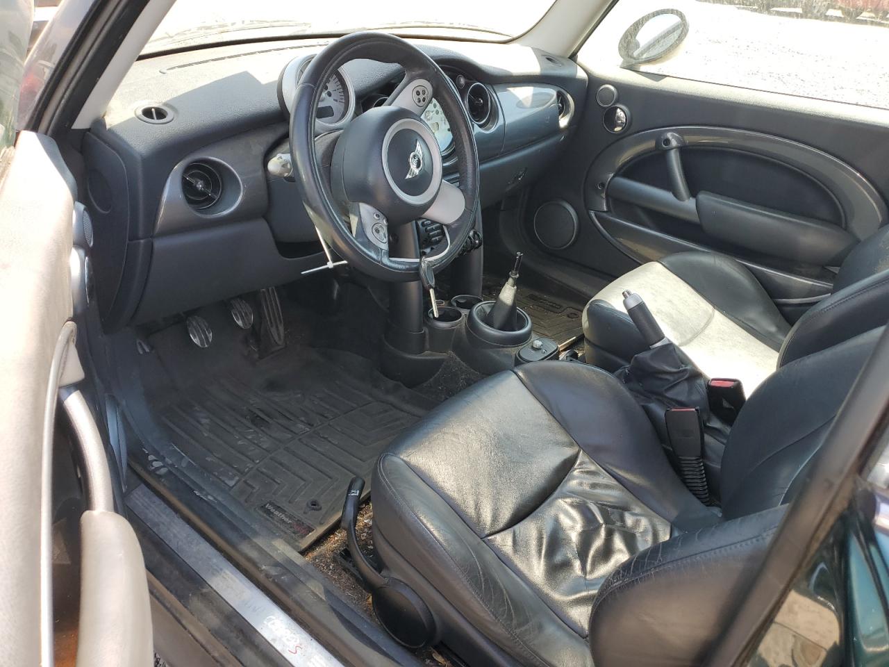 2005 Mini Cooper S VIN: WMWRE33515TD99833 Lot: 63508984