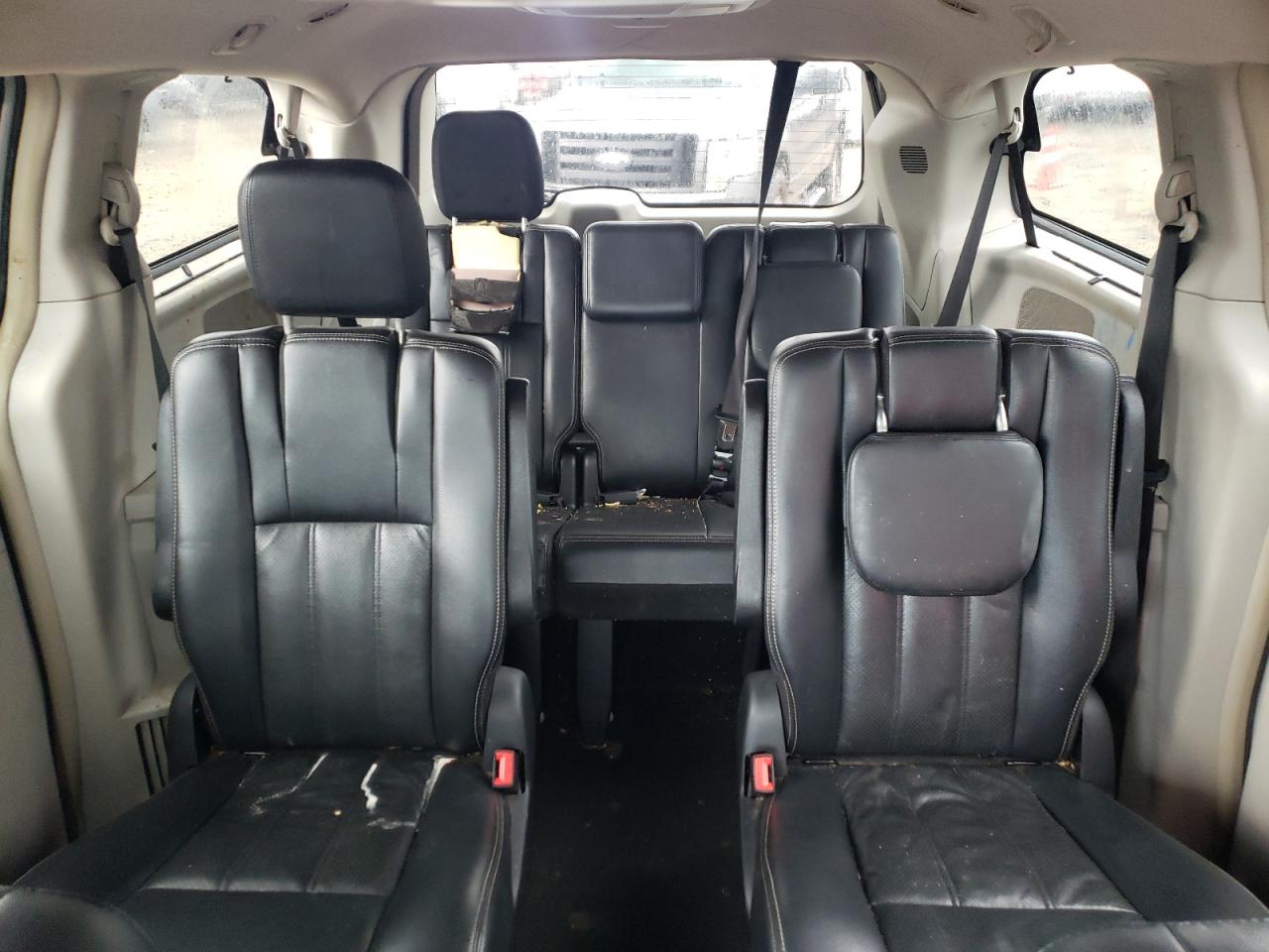 2011 Chrysler Town & Country Touring L VIN: 2A4RR8DGXBR675960 Lot: 64390464