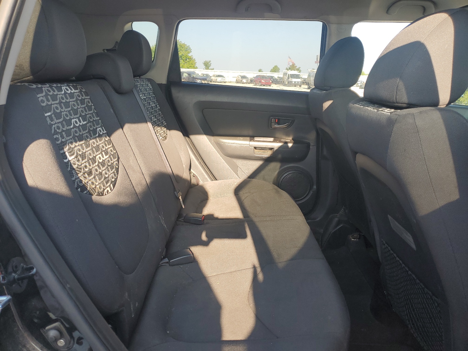 KNDJT2A29B7258213 2011 Kia Soul +