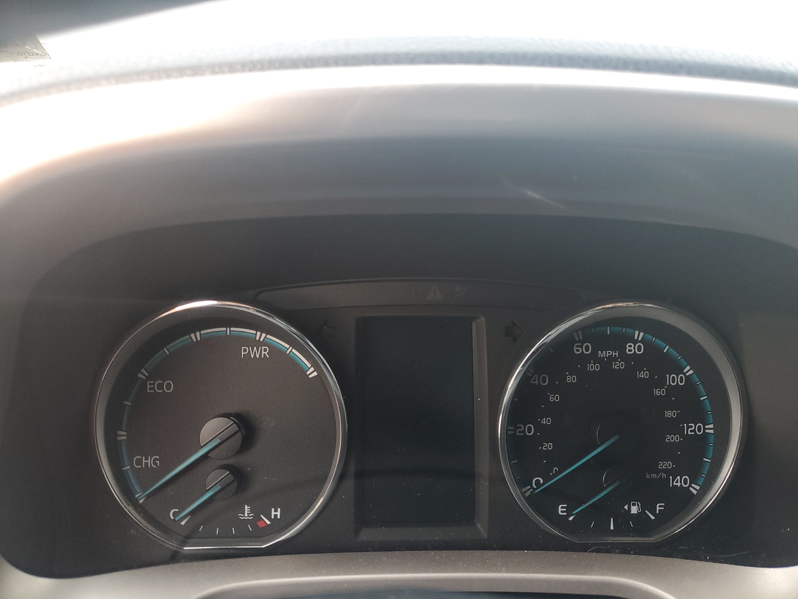 JTMRJREV9HD114547 2017 Toyota Rav4 Hv Le