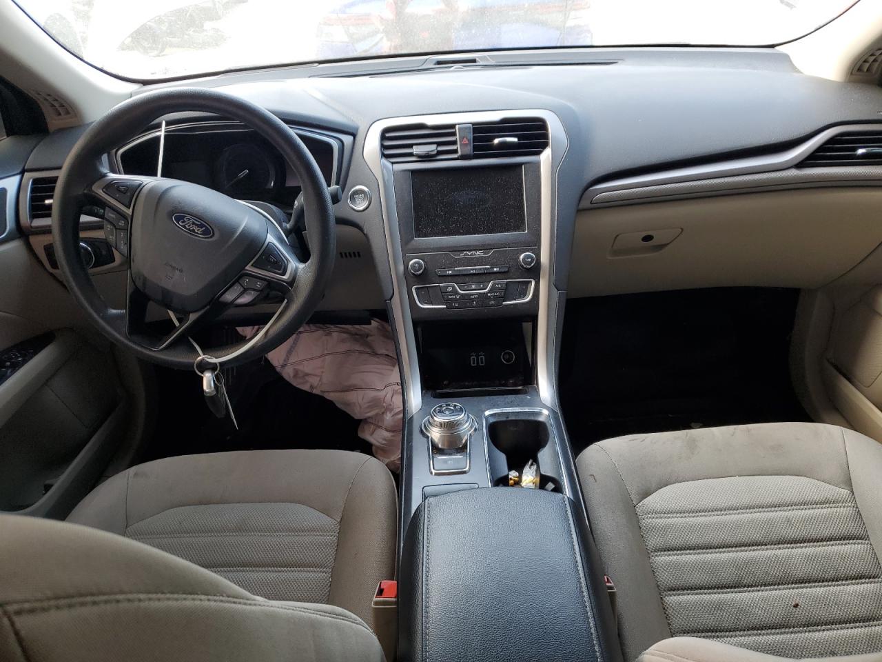 2020 Ford Fusion Se VIN: 3FA6P0HDXLR105779 Lot: 63734974