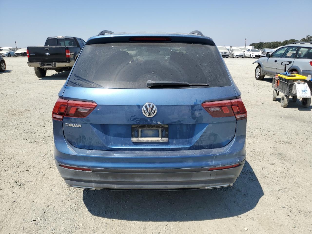 3VV1B7AX9KM028335 2019 Volkswagen Tiguan S