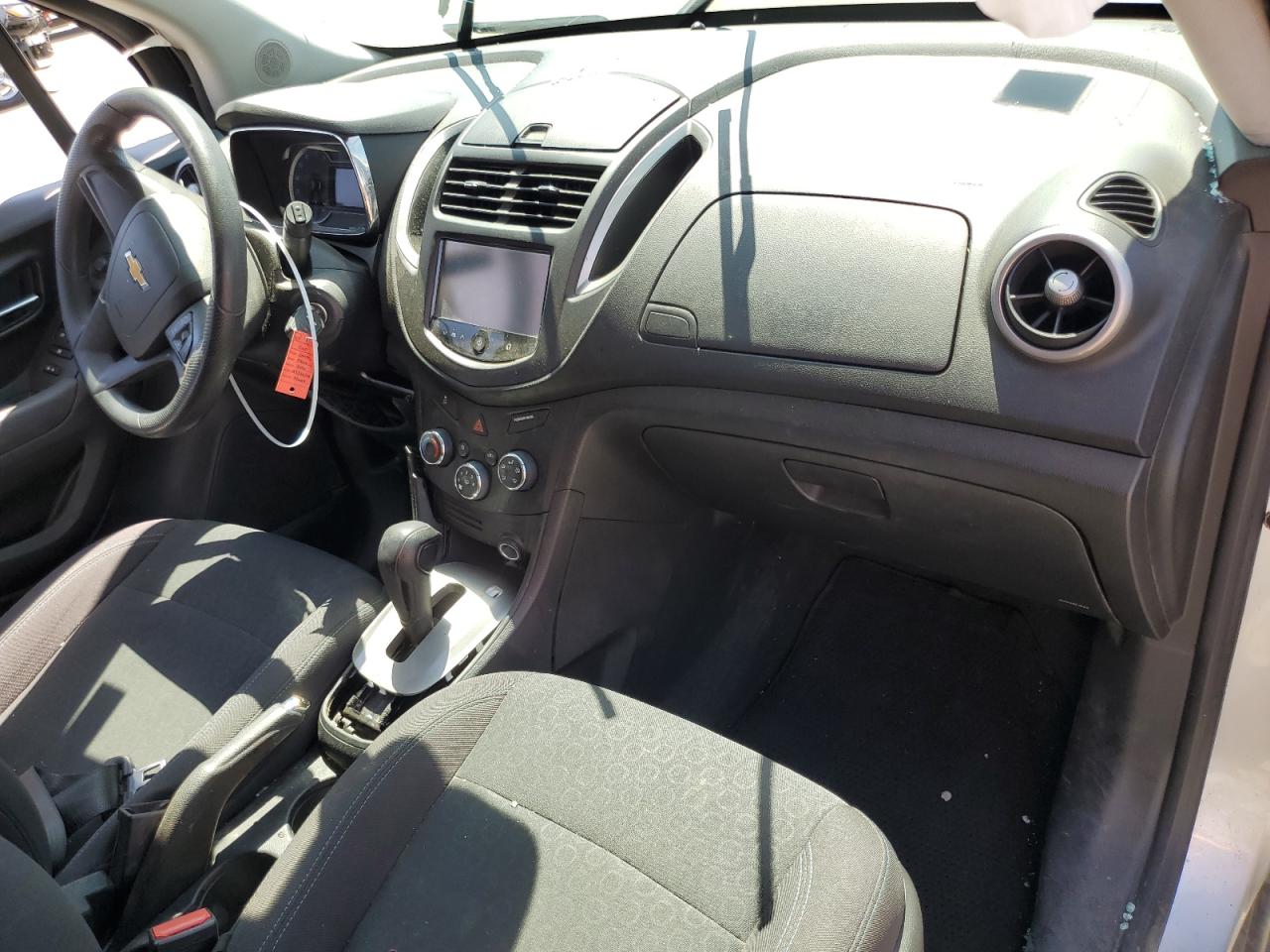 2016 Chevrolet Trax Ls VIN: KL7CJKSB2GB653347 Lot: 65670344