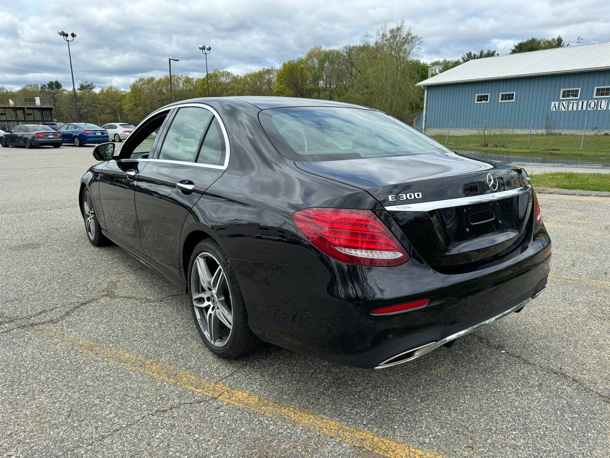 2019 Mercedes-Benz E 300 4Matic vin: WDDZF4KB0KA632303