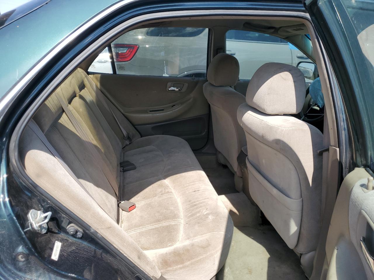 2000 Honda Accord Lx VIN: 1HGCG1640YA069917 Lot: 63550164