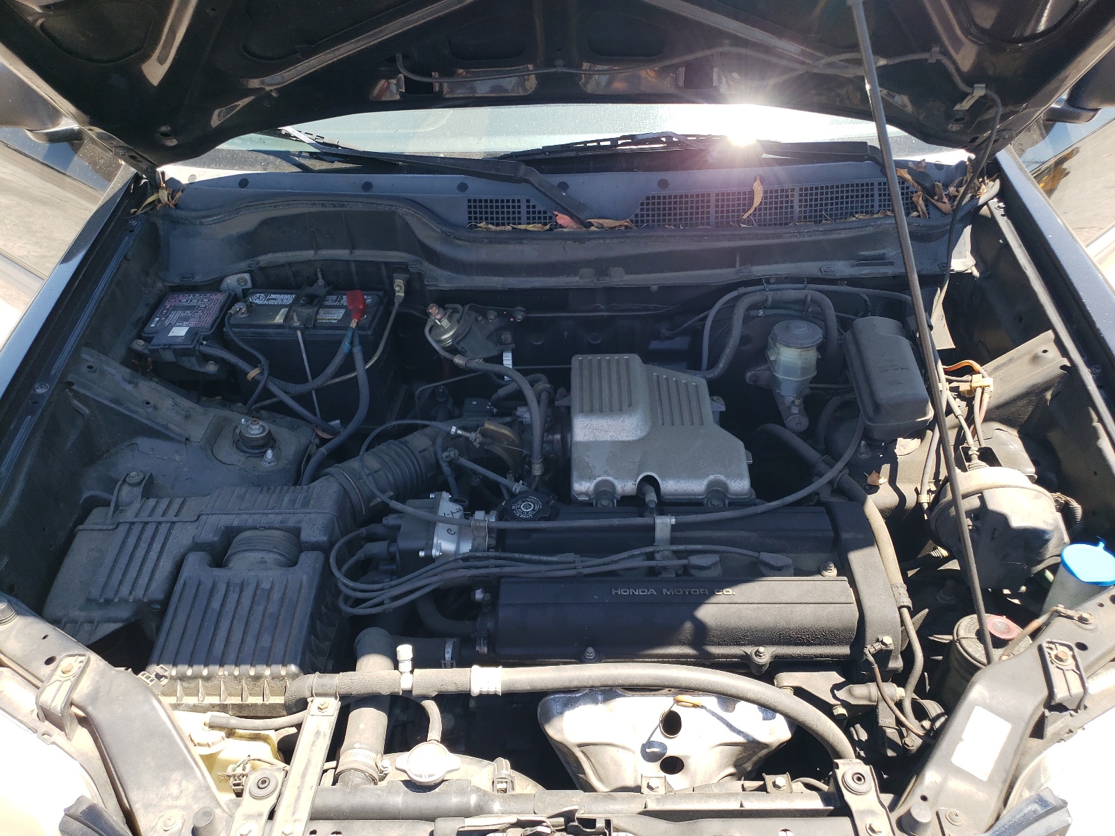 JHLRD1840YS014864 2000 Honda Cr-V Lx