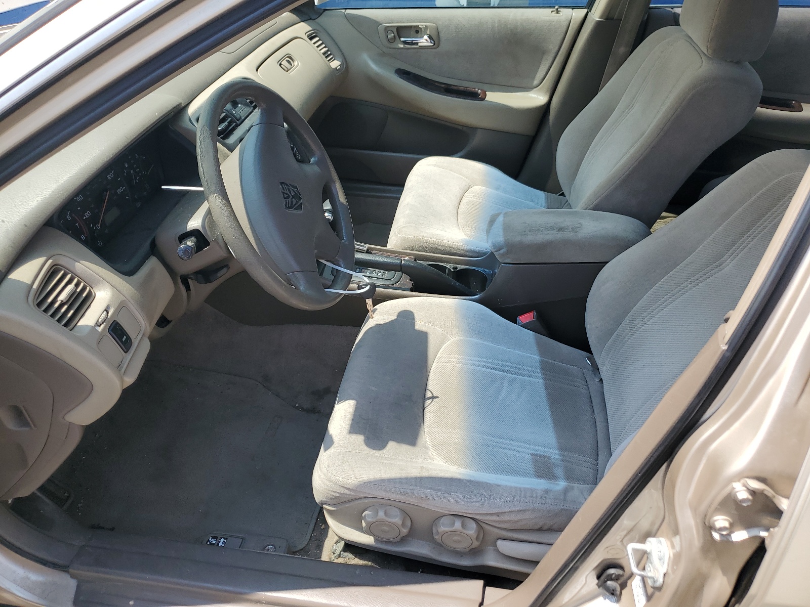 JHMCG5678YC009483 2000 Honda Accord Se