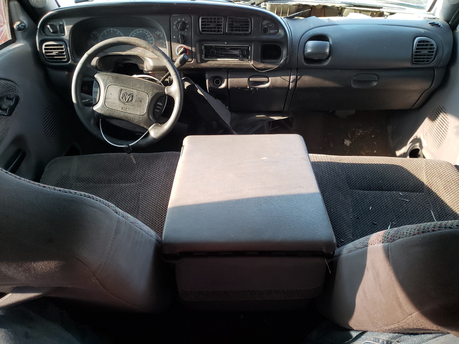 3B7HF13Z8YG157980 2000 Dodge Ram 1500