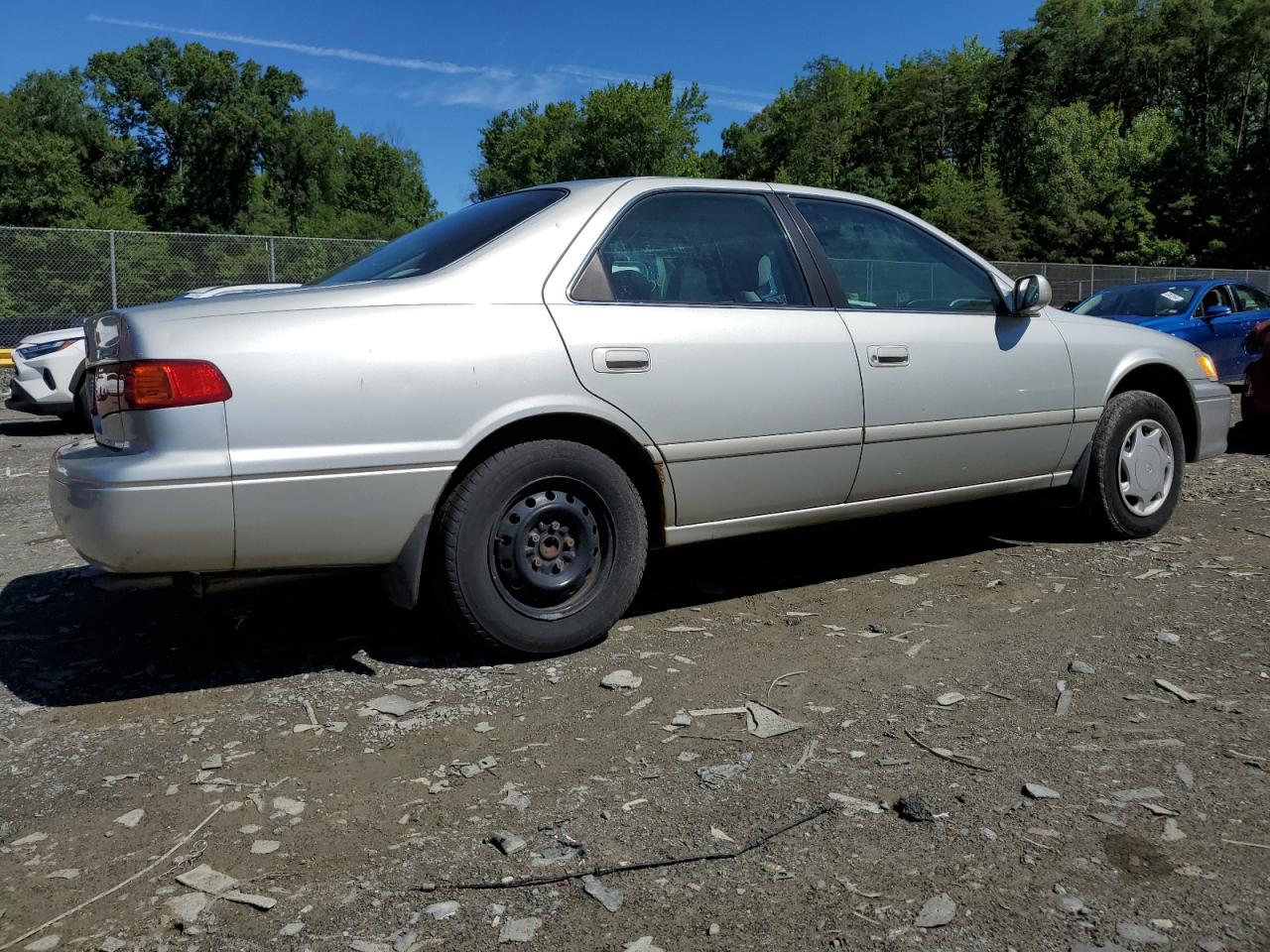 2000 Toyota Camry Ce VIN: 4T1BG22K8YU689445 Lot: 61542184