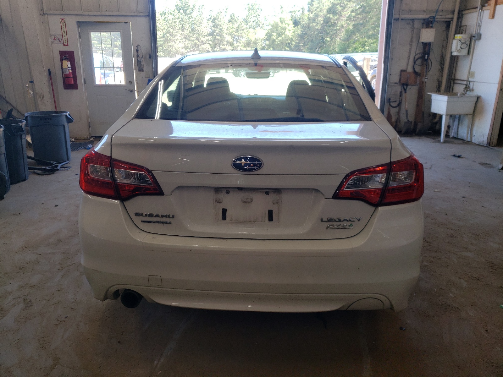 4S3BNAC67H3009501 2017 Subaru Legacy 2.5I Premium