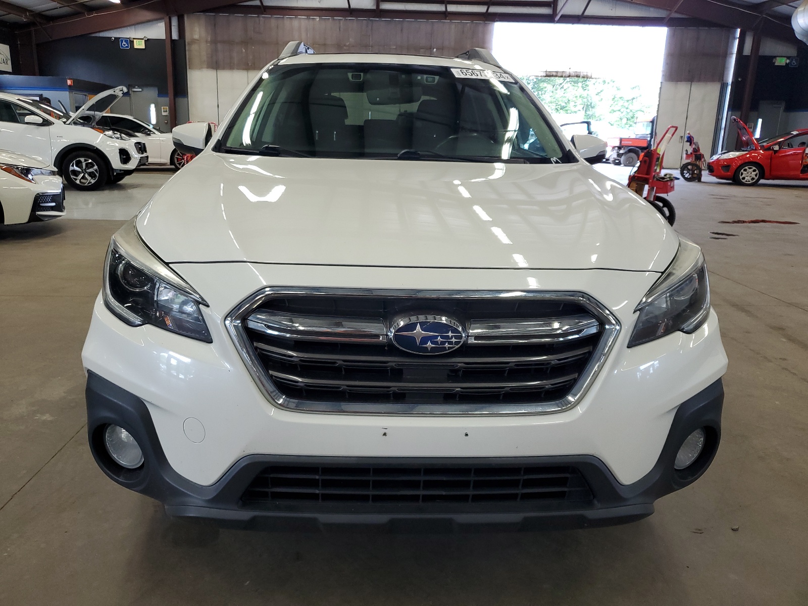 2019 Subaru Outback 2.5I Premium vin: 4S4BSAHC8K3205960