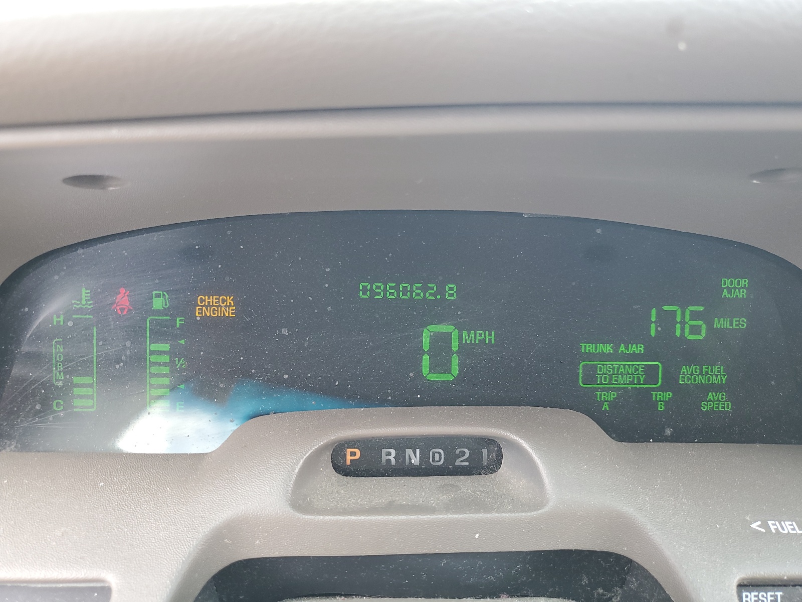 2MEFM75W61X608045 2001 Mercury Grand Marquis Ls