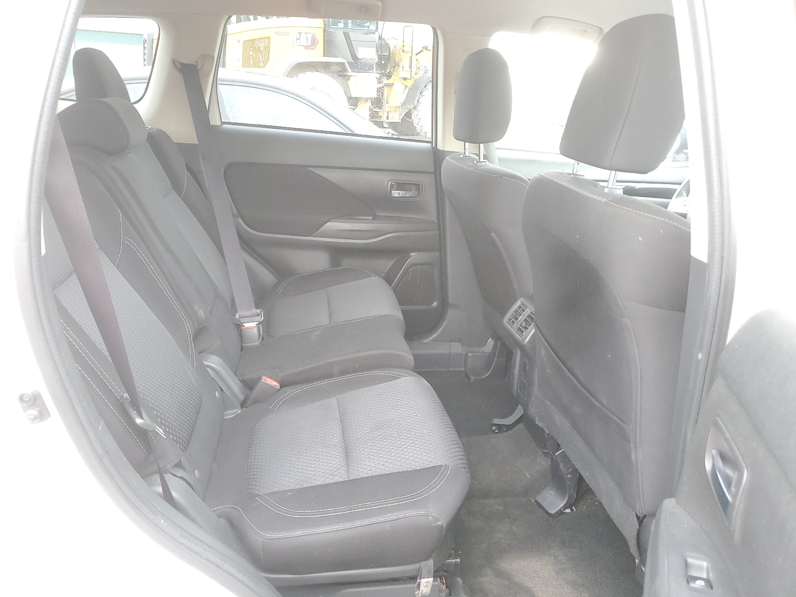 JA4AZ3A35LZ046017 2020 Mitsubishi Outlander Se