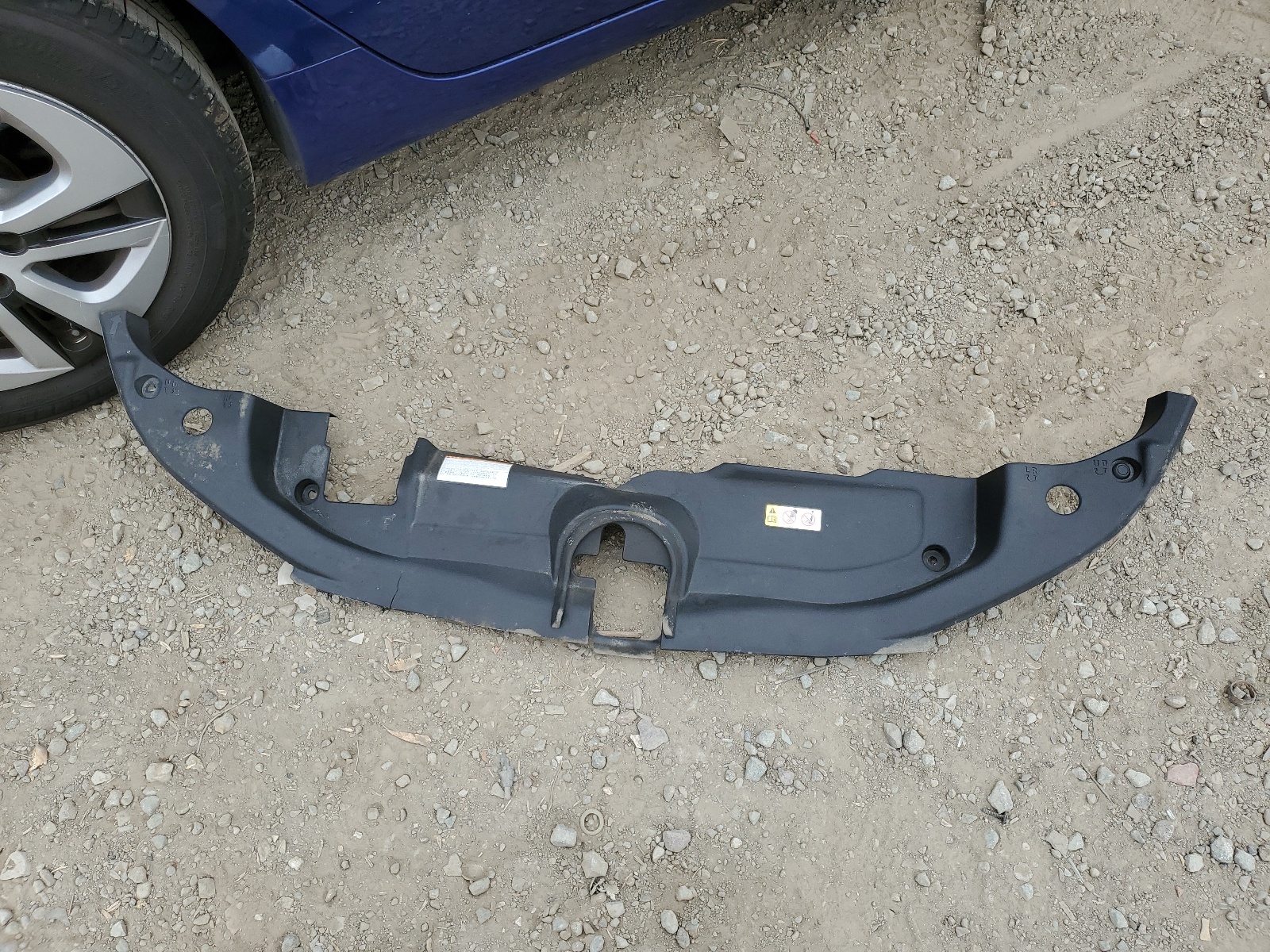 JTDKBRFUXH3044843 2017 Toyota Prius