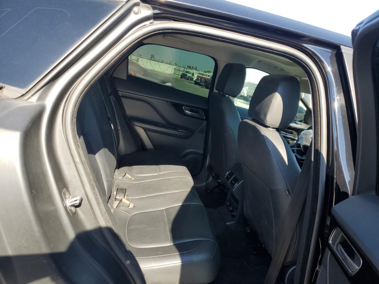 2017 Jaguar F-Pace Premium VIN: SADCJ2BV9HA057533 Lot: 62073384