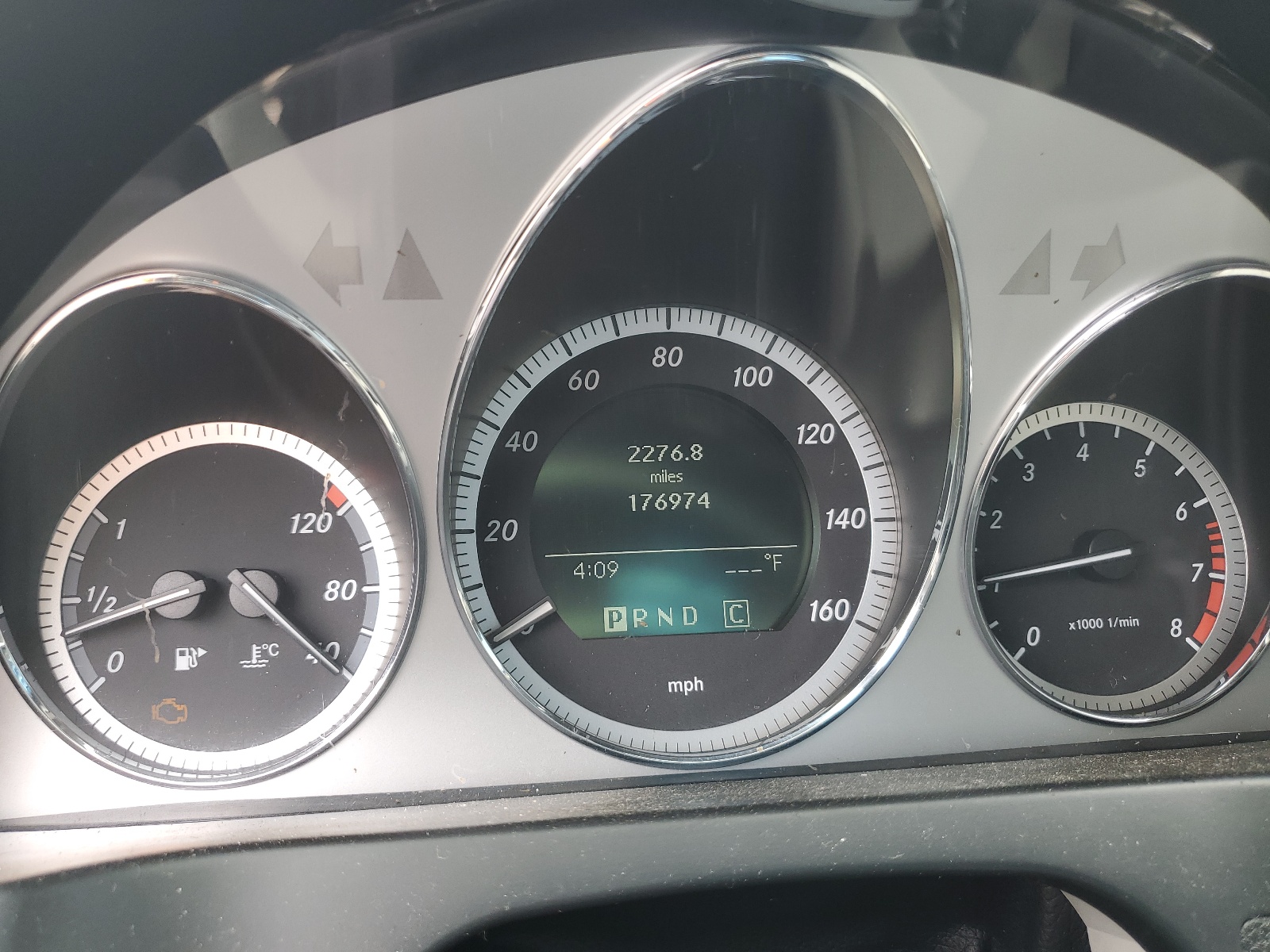 WDDGF8BB1AF437570 2010 Mercedes-Benz C 300 4Matic