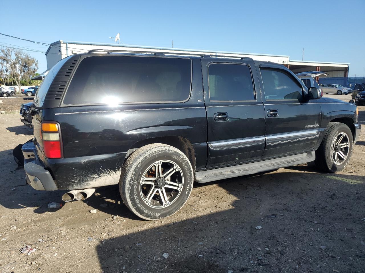 2005 GMC Yukon Xl C1500 VIN: 1GKEC16ZX5R174691 Lot: 61766464