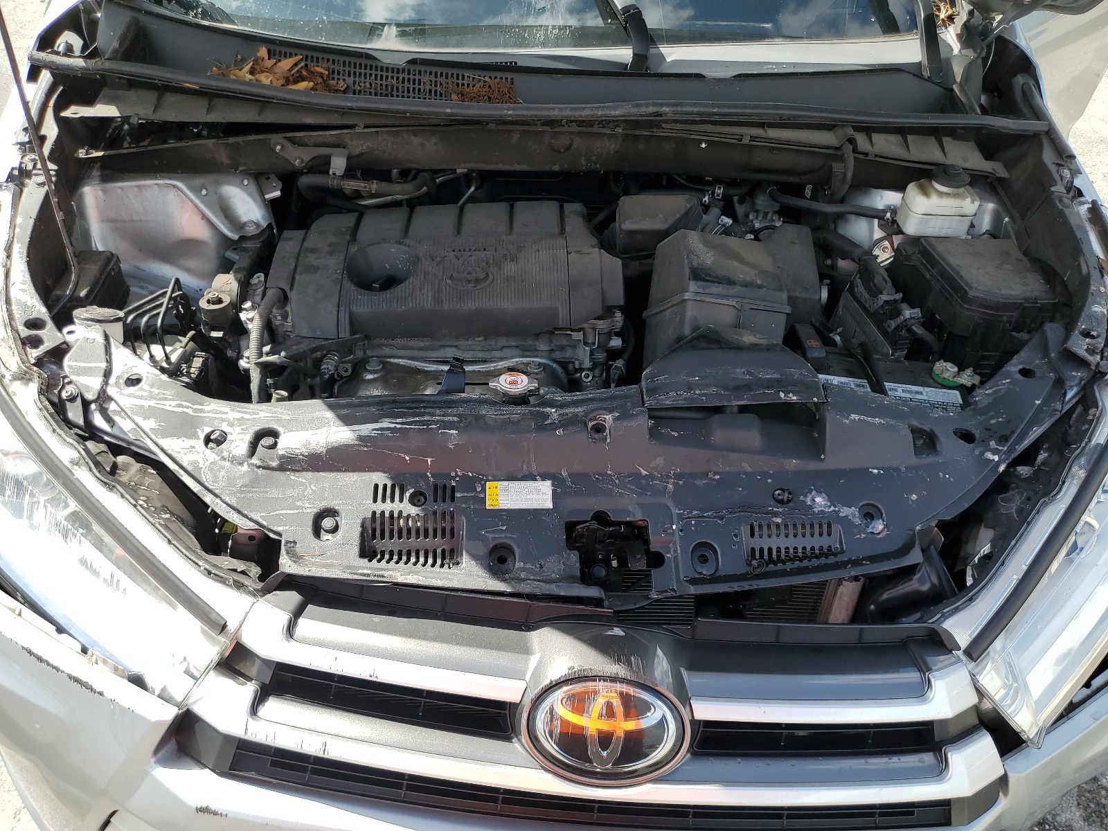 5TDZARFH3KS058819 2019 Toyota Highlander Le