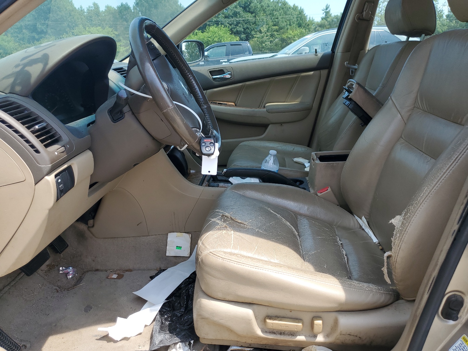 1HGCM56724A040696 2004 Honda Accord Ex