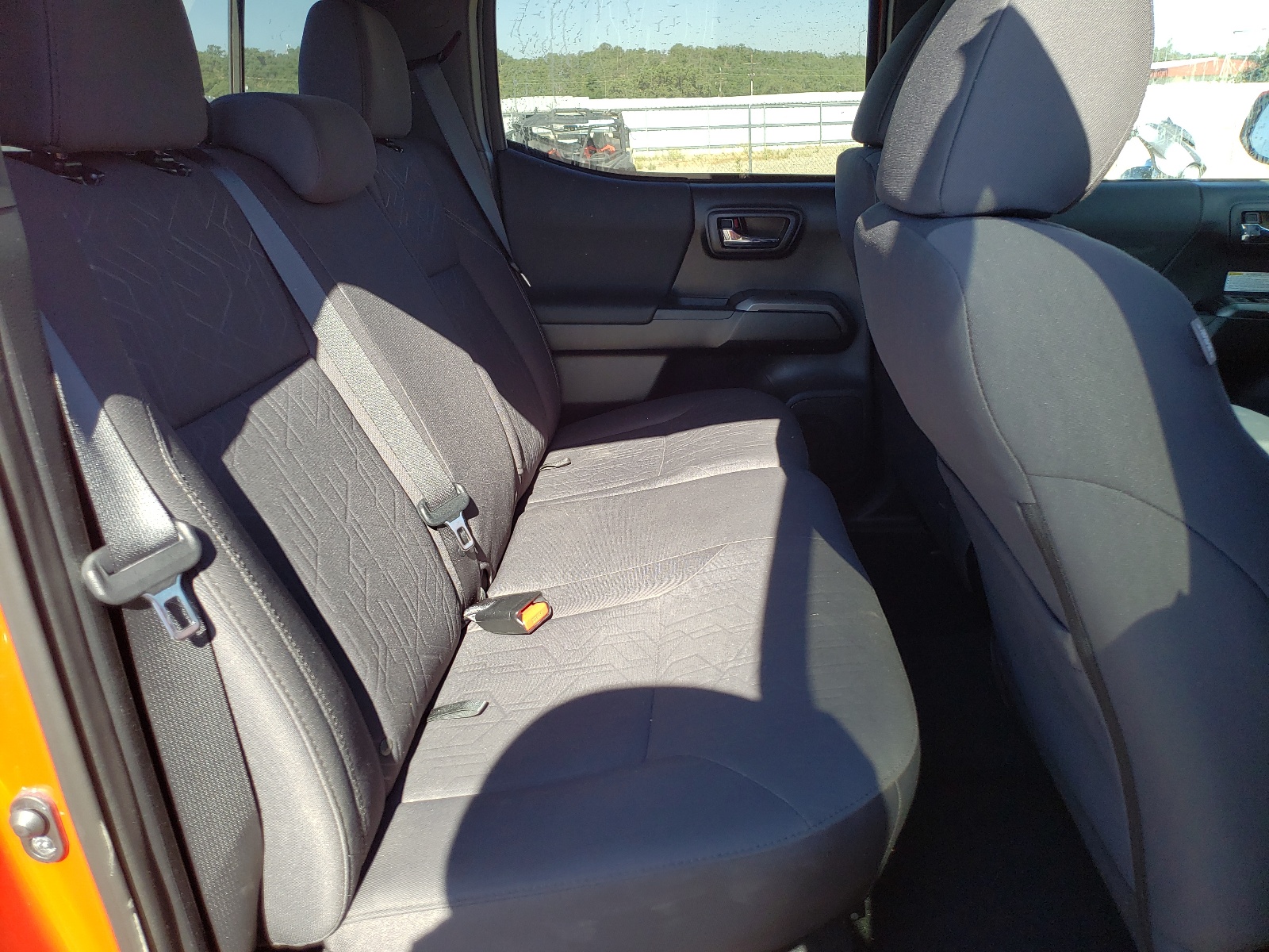 3TMCZ5AN5JM129196 2018 Toyota Tacoma Double Cab