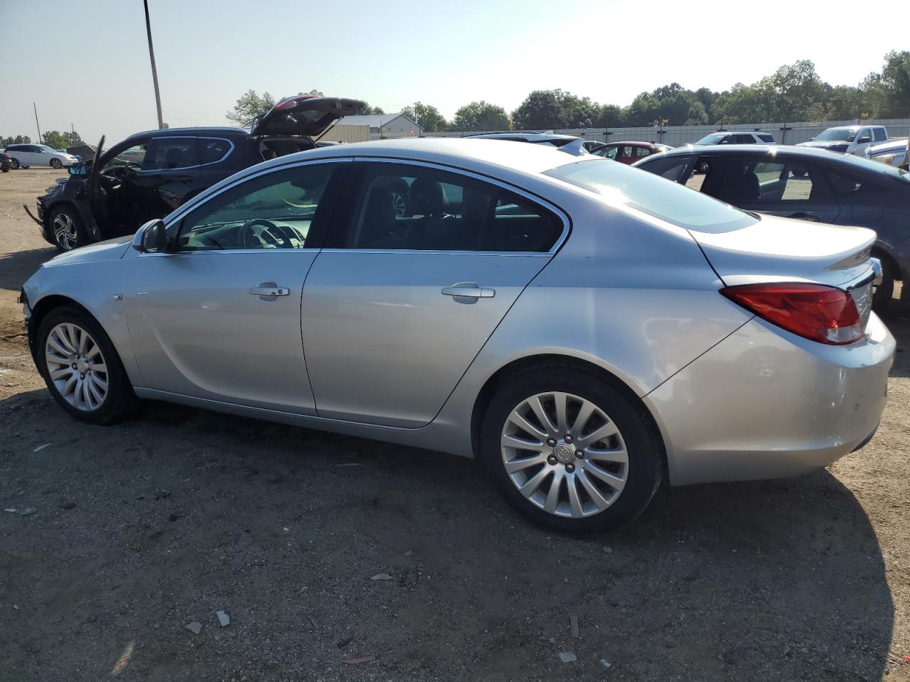2011 Buick Regal - Image 2