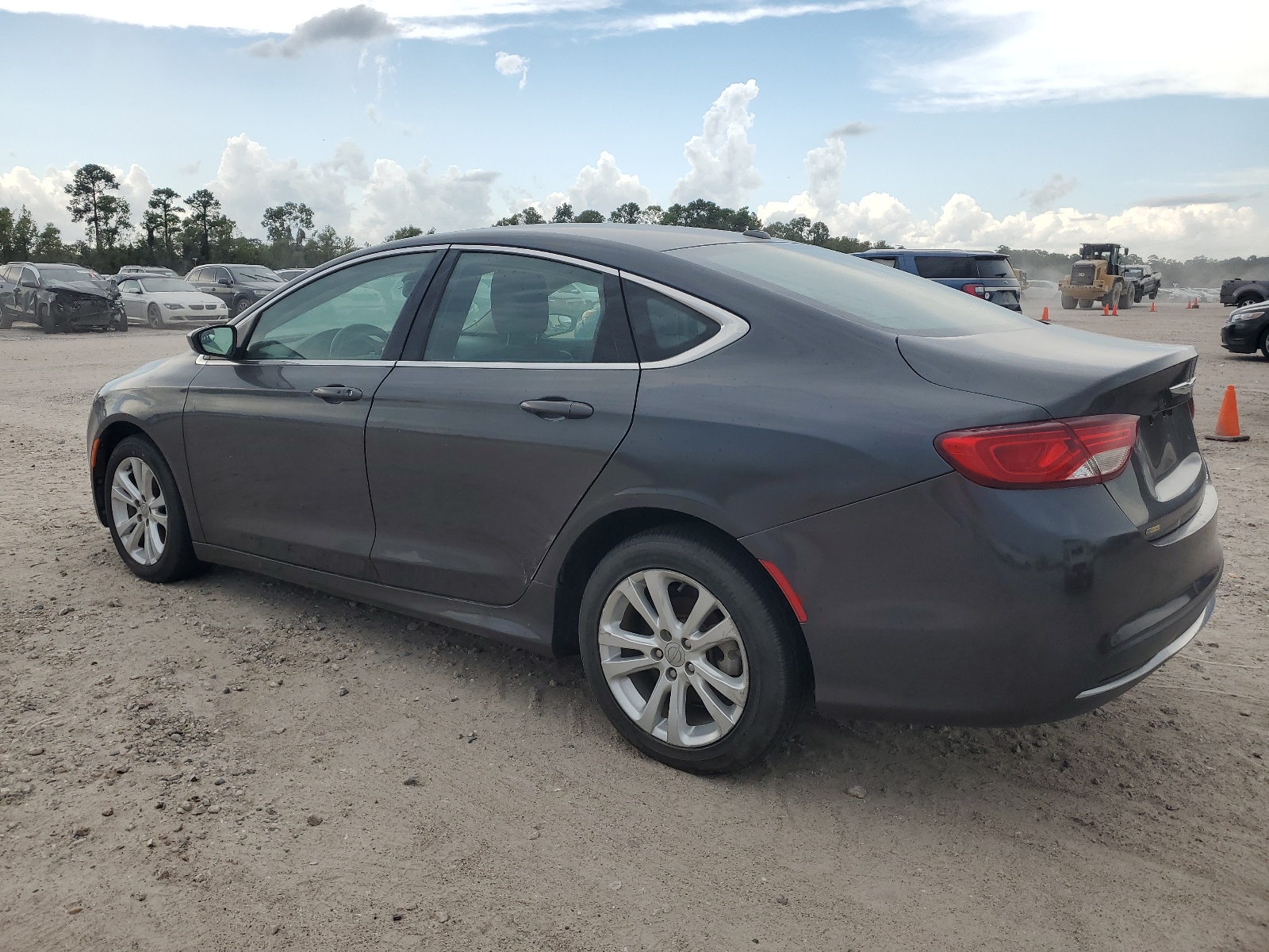 2015 Chrysler 200 Limited vin: 1C3CCCAB8FN602344