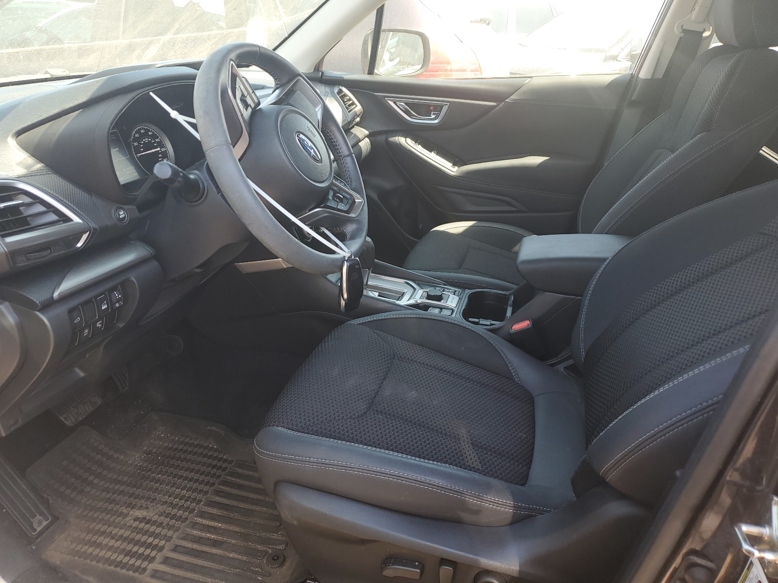 JF2SKAGC9KH485589 2019 Subaru Forester Premium