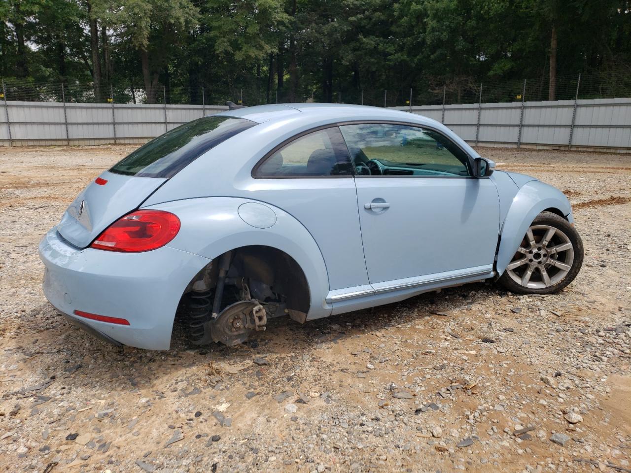 2012 Volkswagen Beetle - Image 3