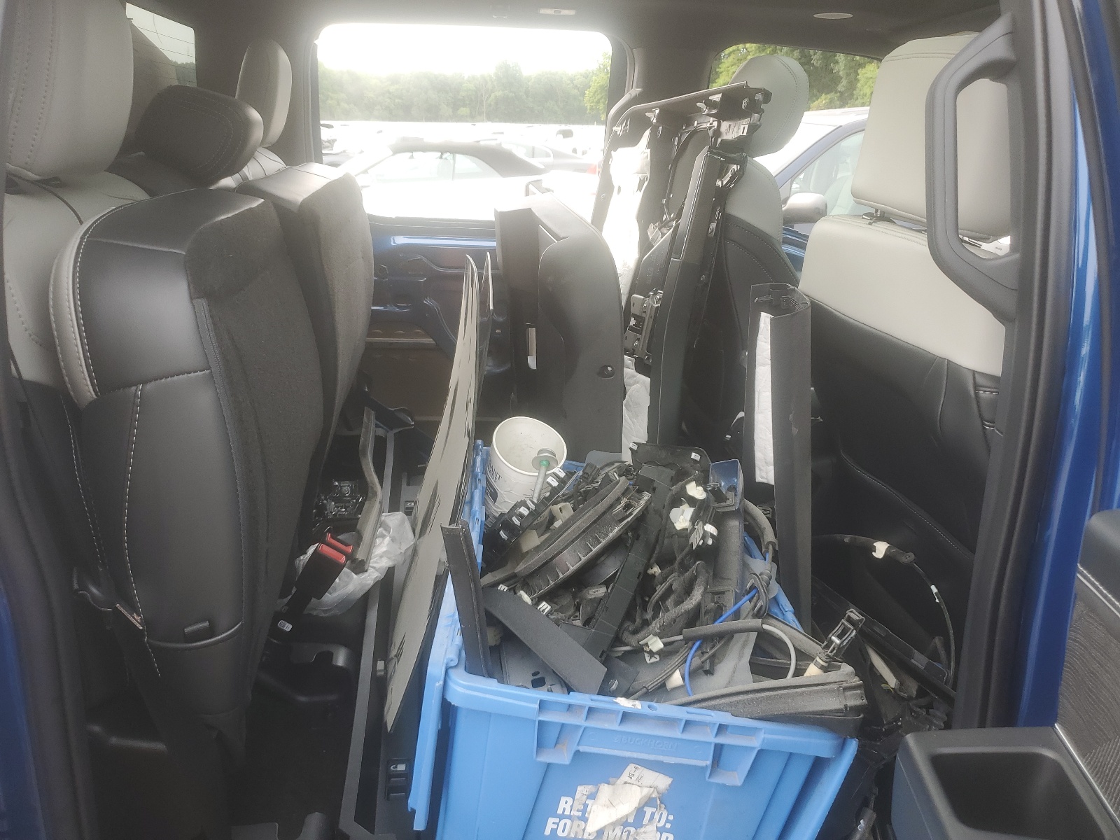 1FT6W1EV1NWG06589 2022 Ford F150 Lightning Pro