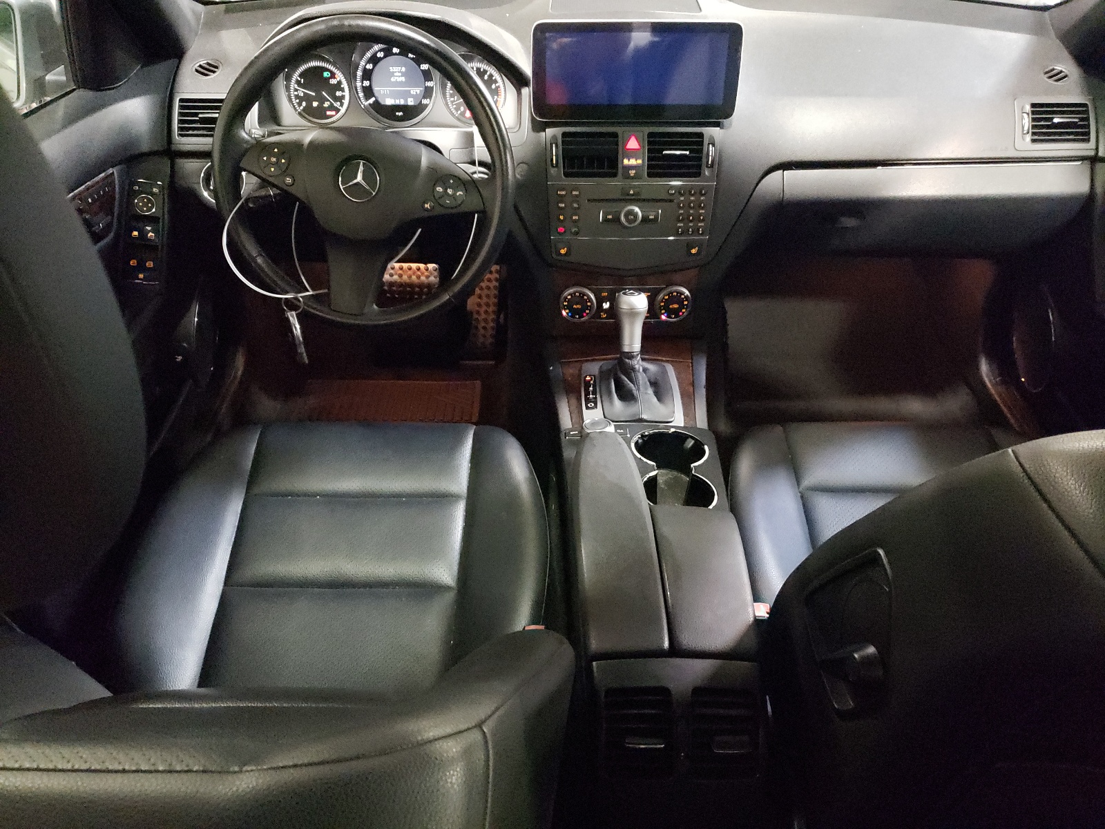 WDDGF8BB5AF383609 2010 Mercedes-Benz C 300 4Matic