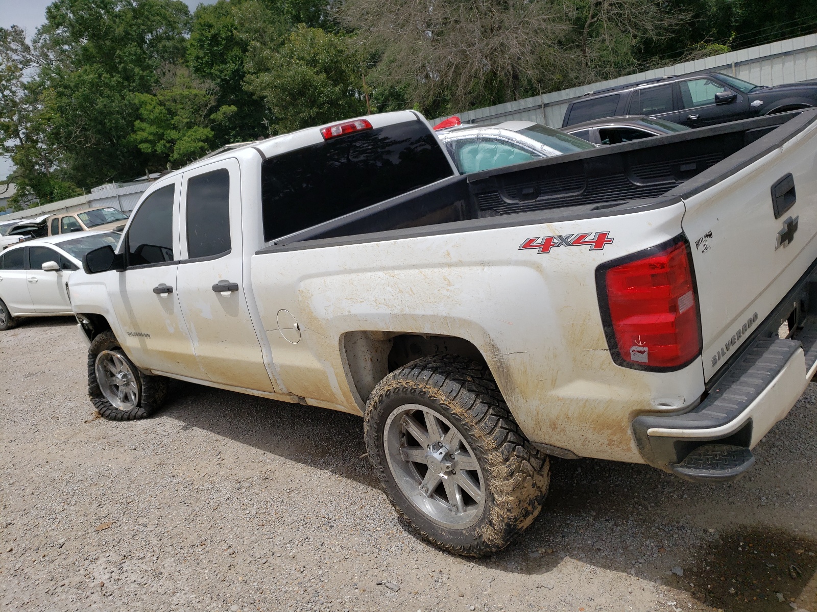 2017 Chevrolet Silverado K1500 Custom vin: 1GCVKPEC3HZ308864