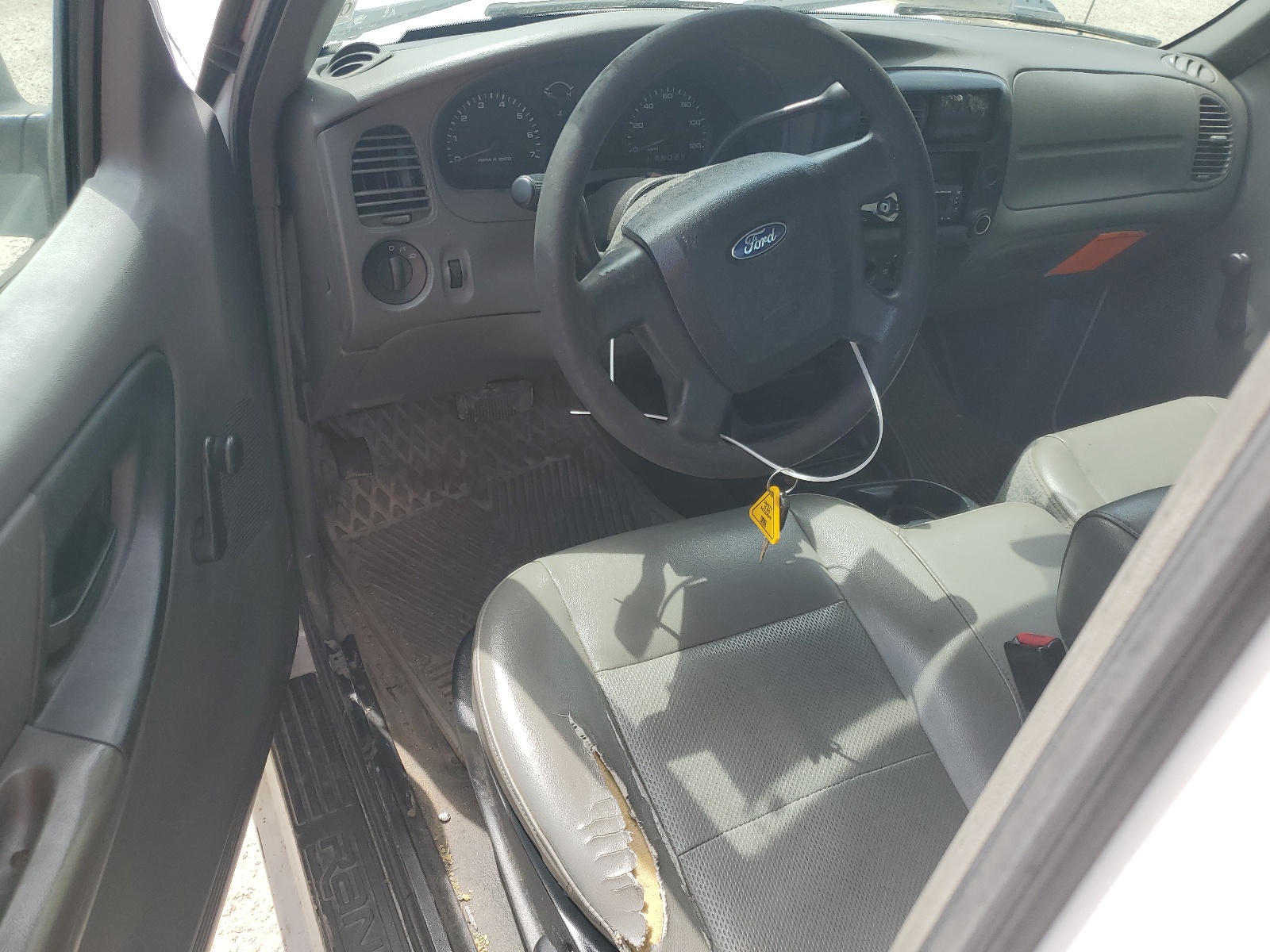 1FTKR1AD1BPB16565 2011 Ford Ranger