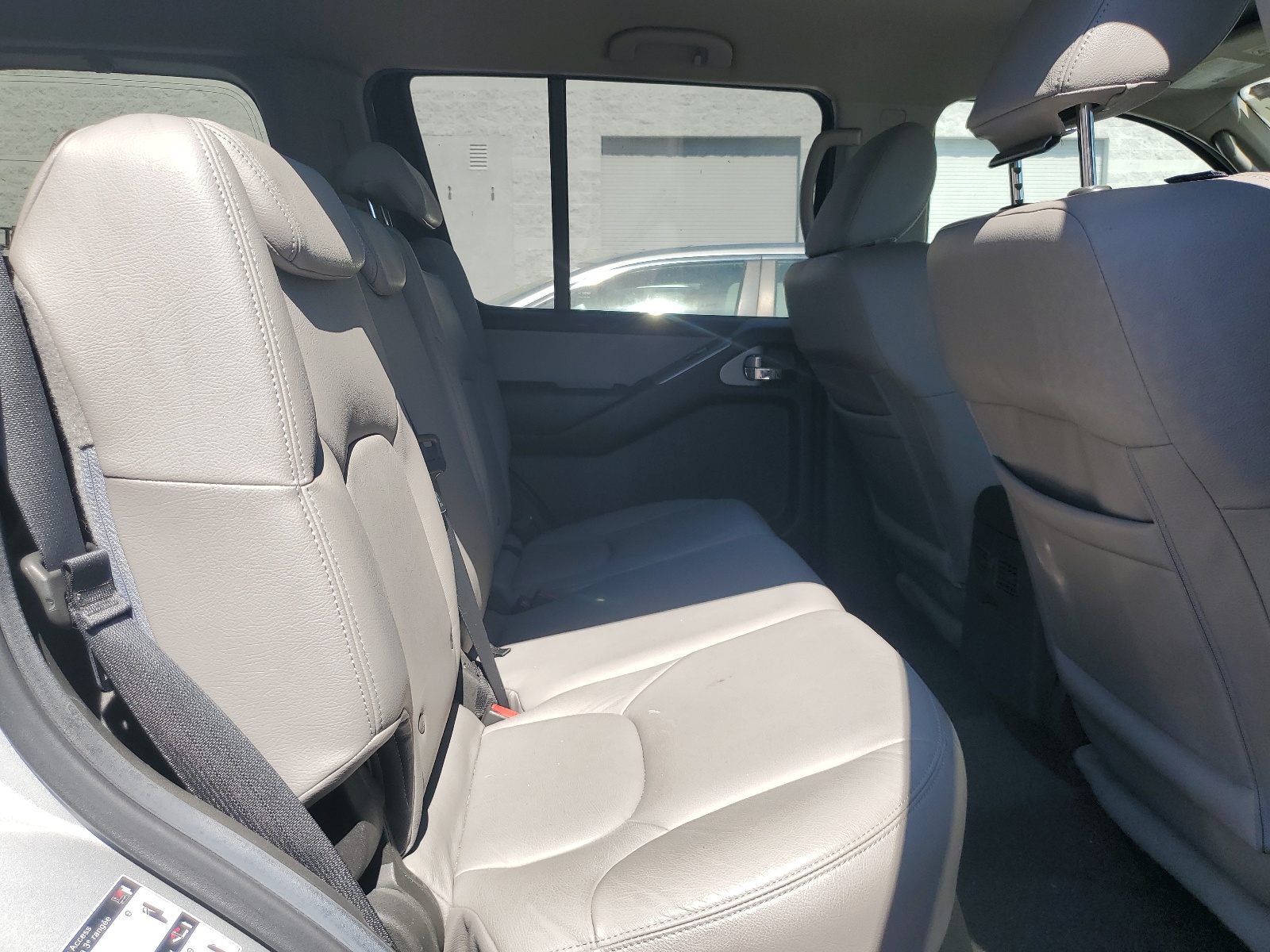 5N1AR1NN5BC617329 2011 Nissan Pathfinder S