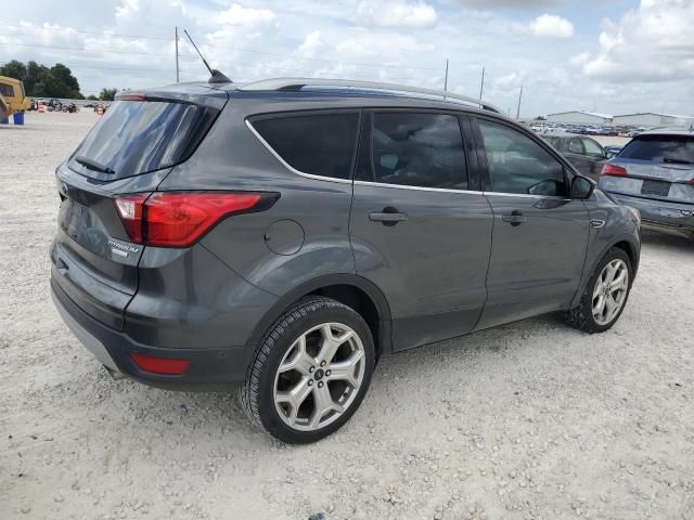  FORD ESCAPE 2019 Srebrny