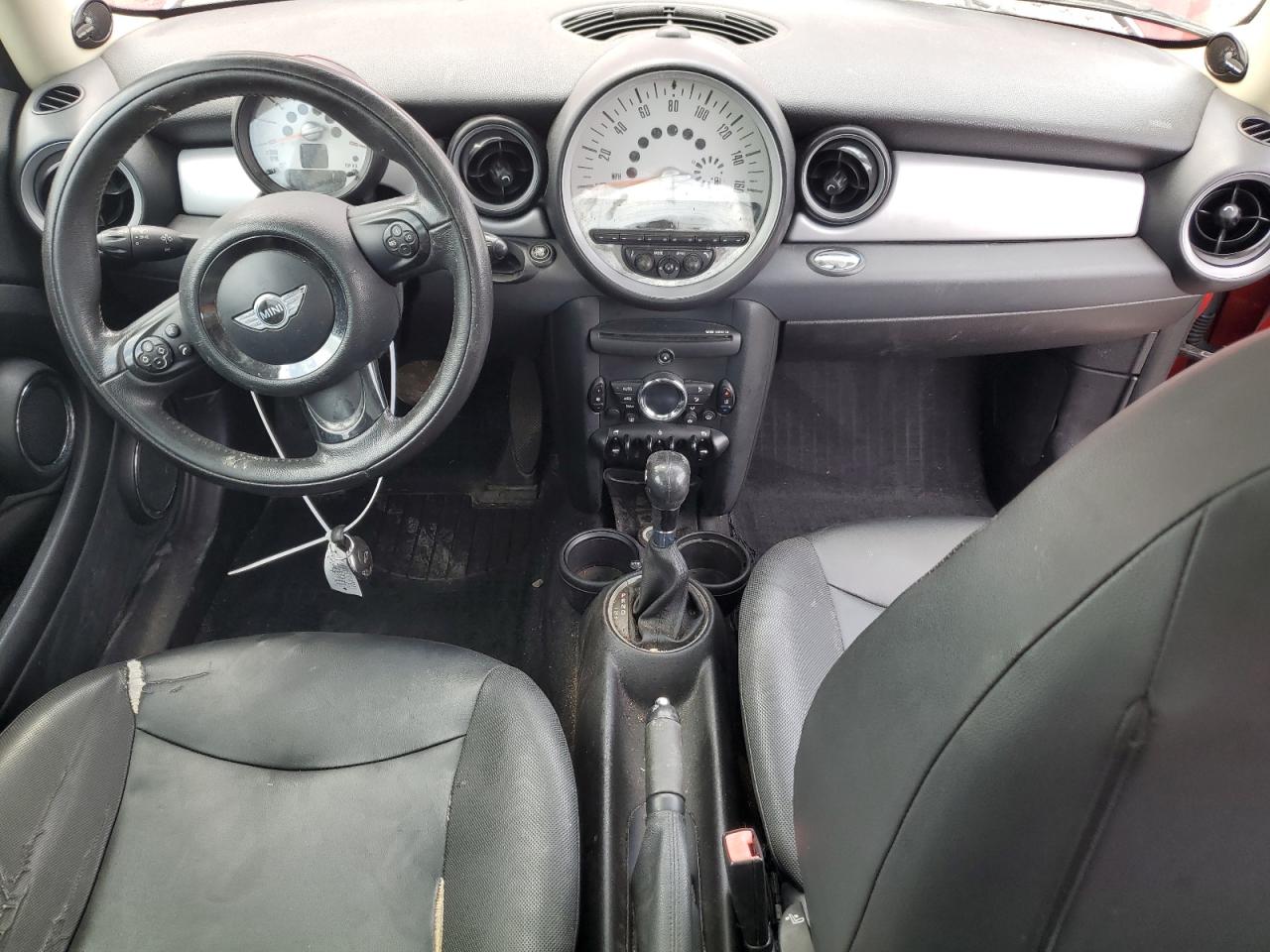 2011 Mini Cooper VIN: WMWSU3C57BT096567 Lot: 63521124