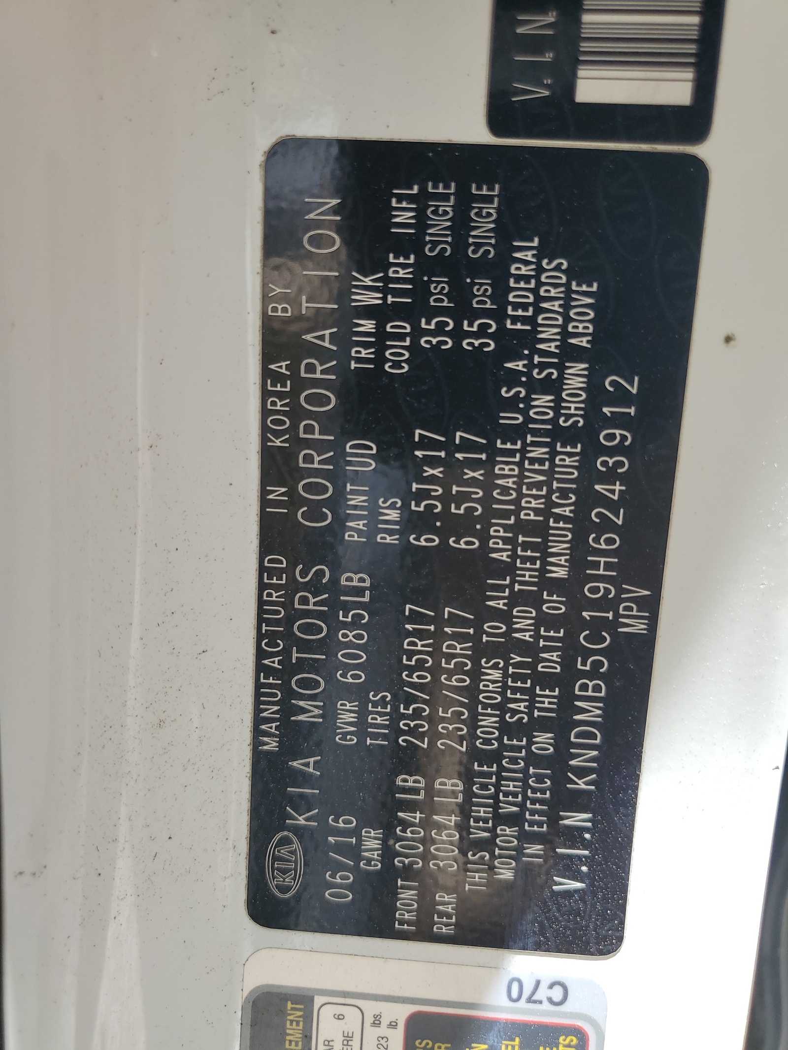 KNDMB5C19H6243912 2017 Kia Sedona Lx