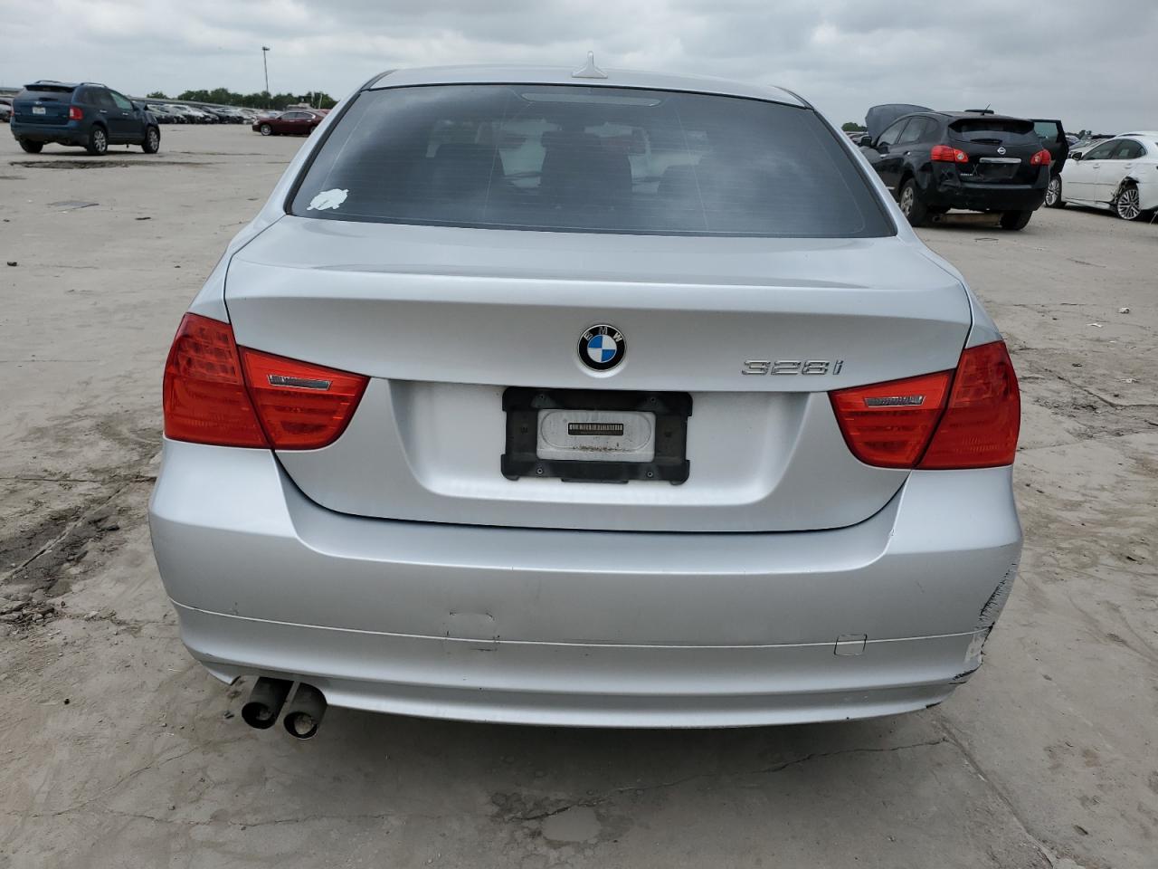 2011 BMW 328 I VIN: WBAPH7G57BNN06977 Lot: 64804924