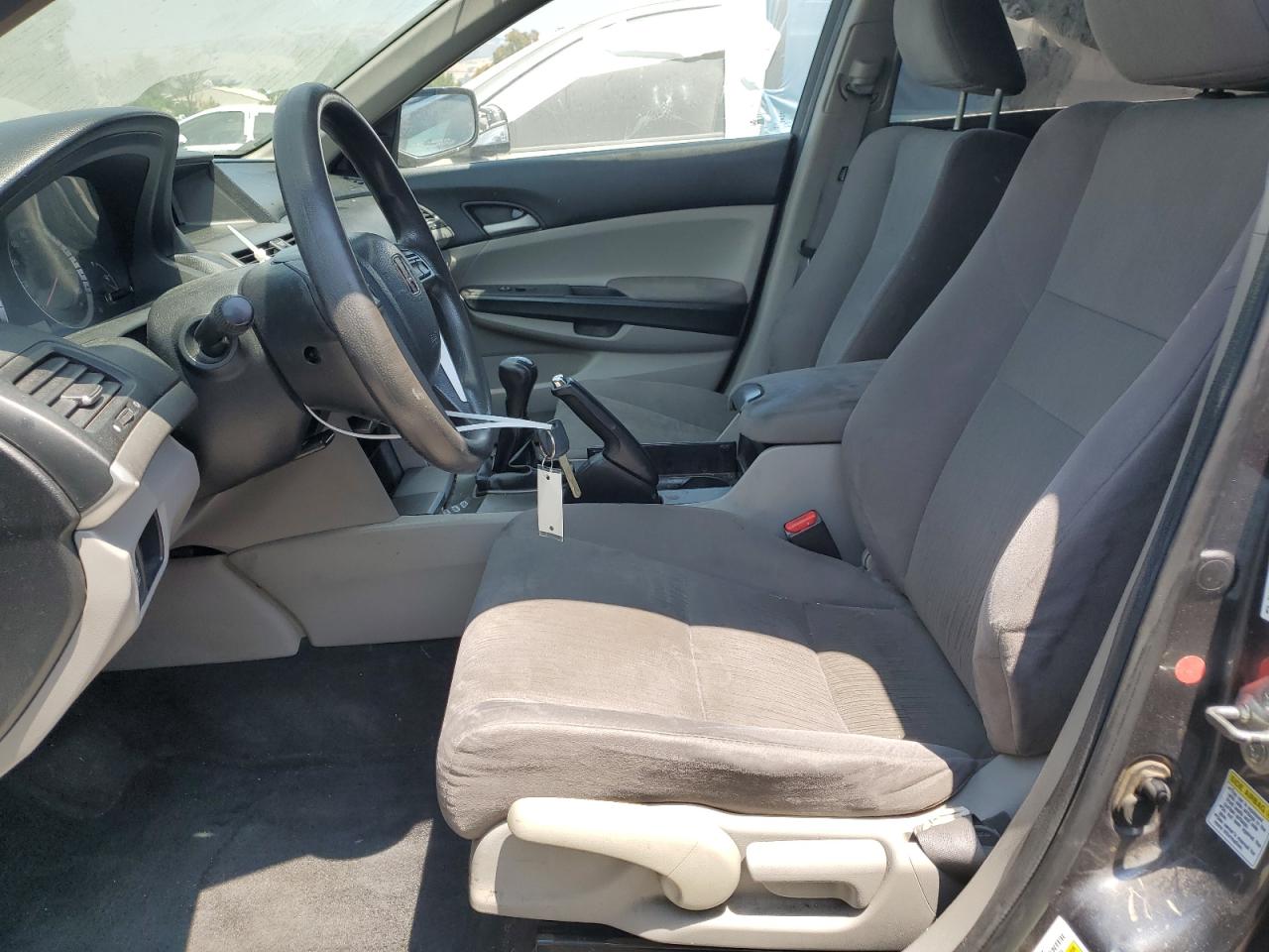 1HGCP2E37BA120383 2011 Honda Accord Lx