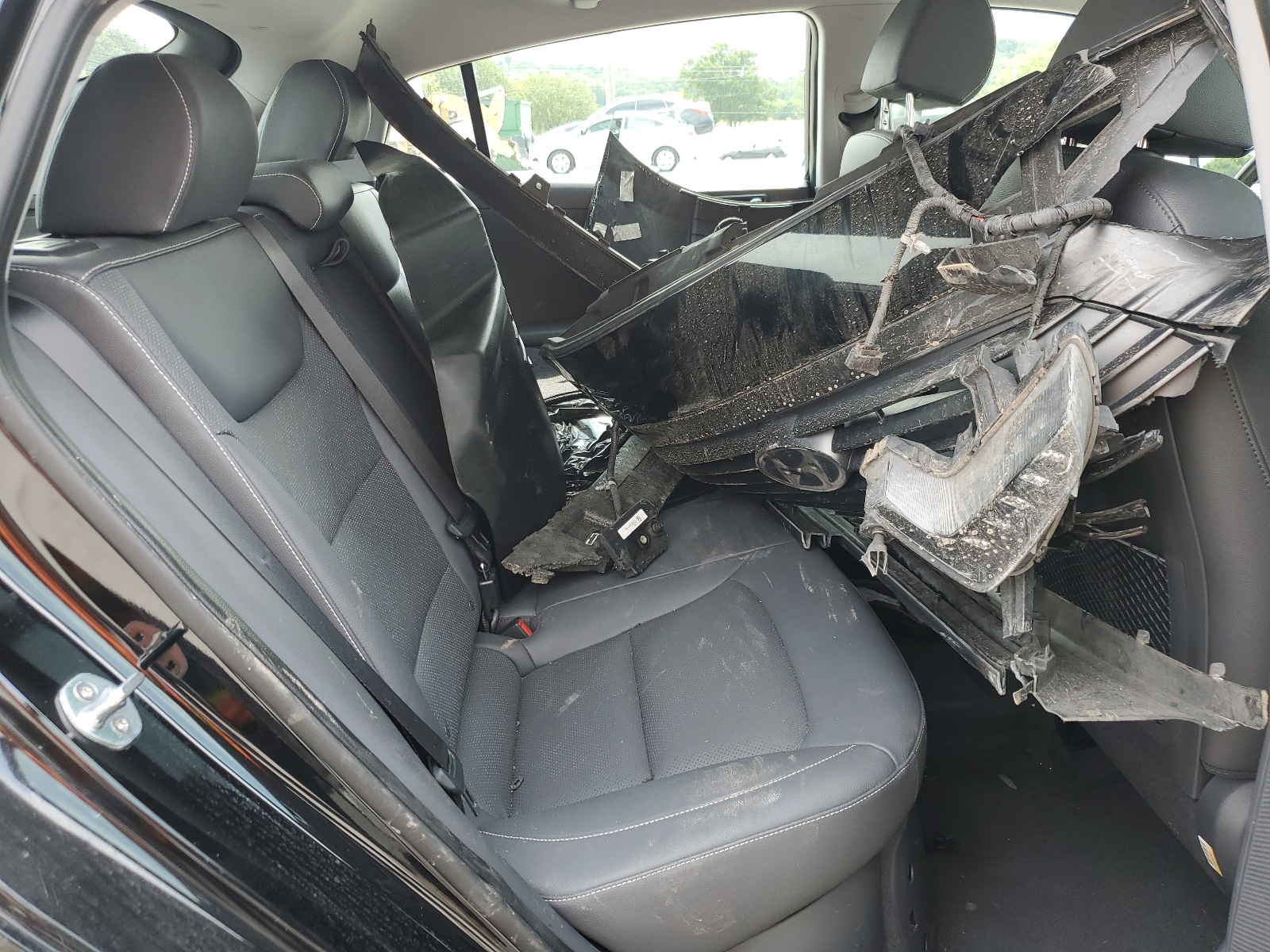 KMHC85LC0HU028972 2017 Hyundai Ioniq Limited