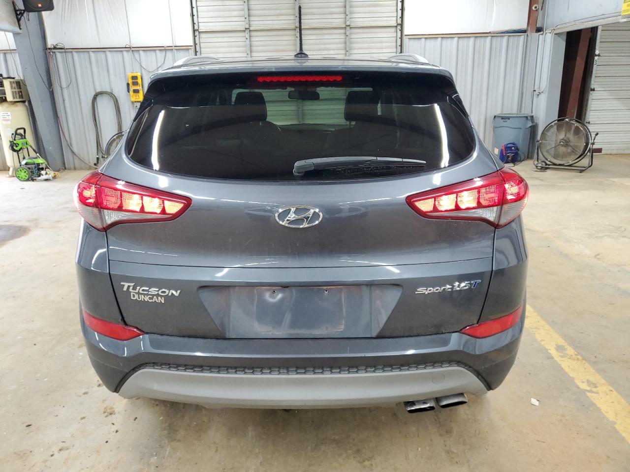 KM8J33A2XHU463471 2017 Hyundai Tucson Limited